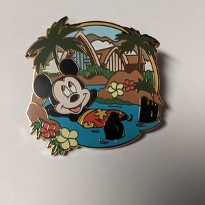 ✨ Disney Mickey Mouse Pin